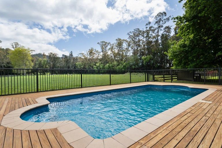 Photo of property in 11 Golf Road, Whitianga, 3591