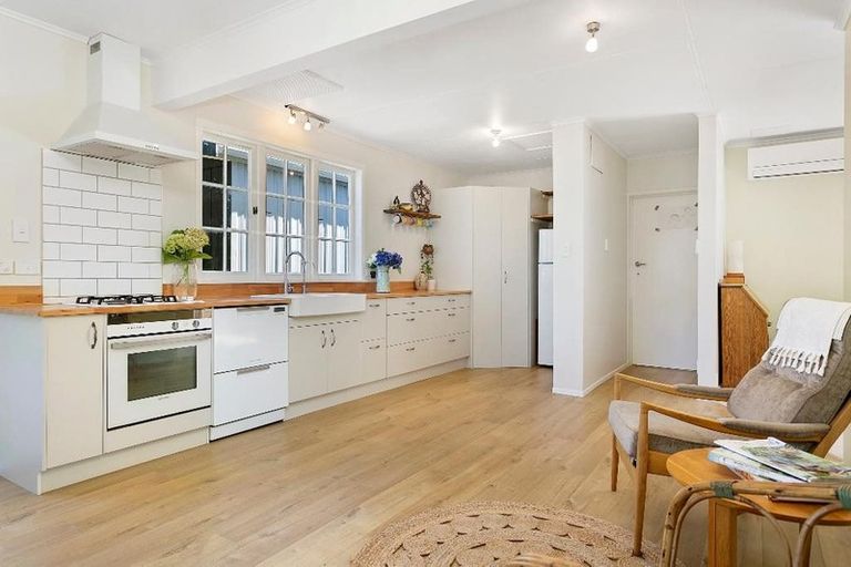 Photo of property in 44 Pataka Road, Taupo, 3330