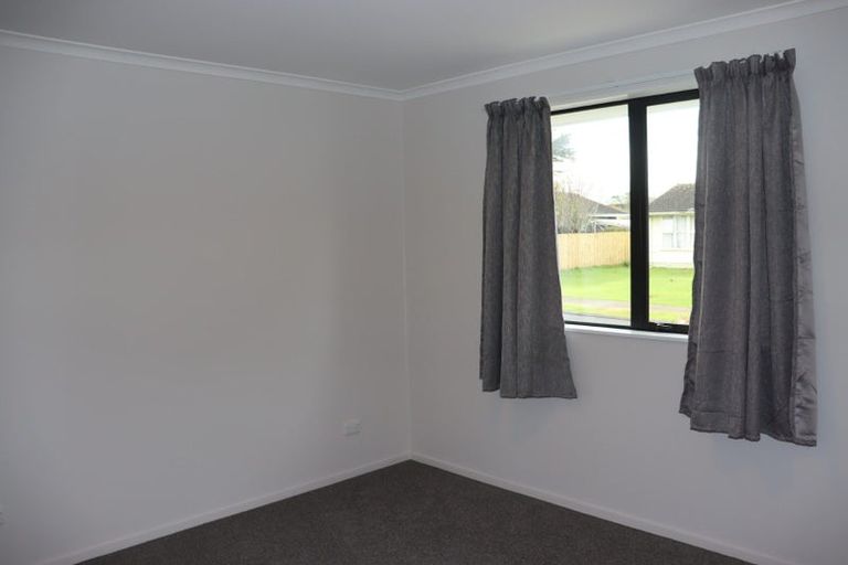 Photo of property in 9 Forbury Place, Mangere, Auckland, 2022