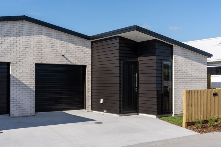 Photo of property in 5 Anawhata Lane, Papamoa, 3118