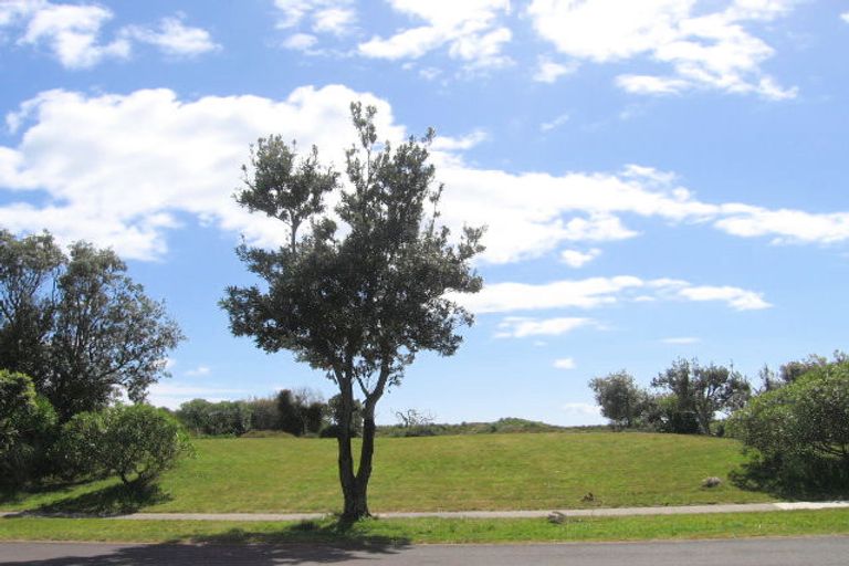 Photo of property in 21 Papaunahi Road, Bowentown, Waihi Beach, 3177