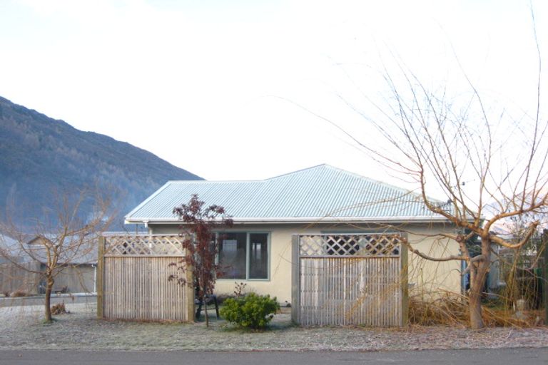 Photo of property in 12 Alexander Place, Arrowtown, 9302
