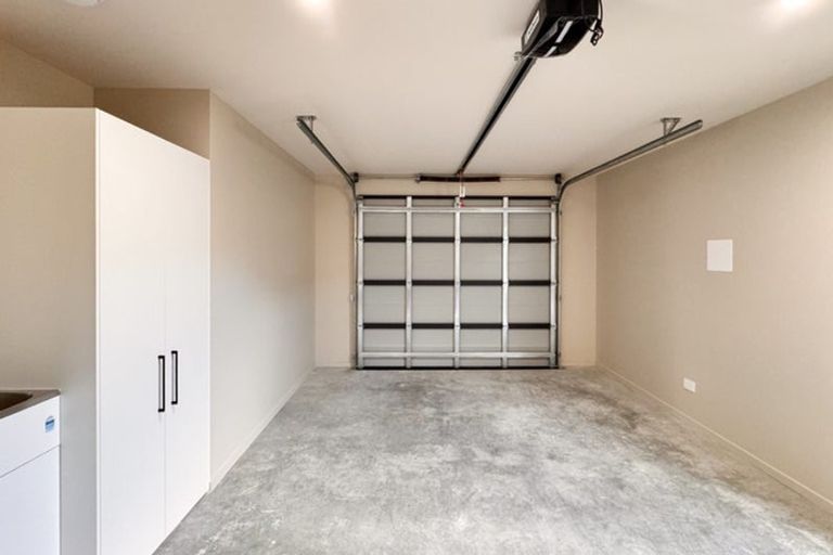 Photo of property in 7 Akoranga Place, Hornby, Christchurch, 8042