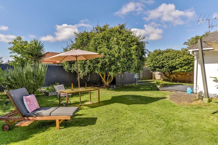Photo of property in 2/43 Central Avenue, Papatoetoe, Auckland, 2025