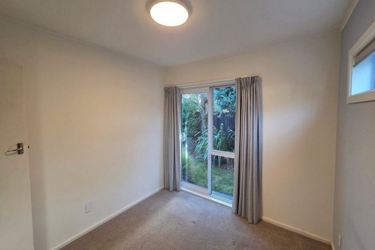 Photo of property in 2/18 Maidstone Road, Ilam, Christchurch, 8041