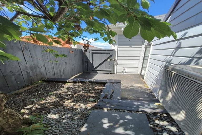 Photo of property in 22 Hinau Road, Hataitai, Wellington, 6021