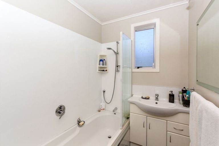 Photo of property in 13a Oawai Place, Marfell, New Plymouth, 4310