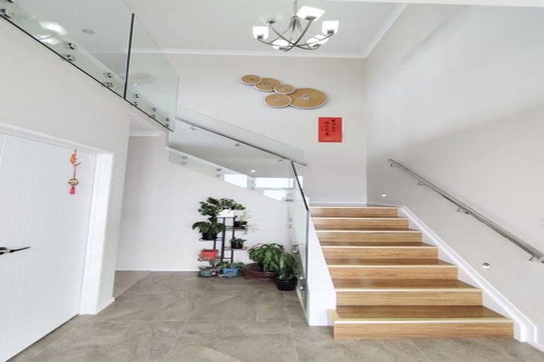 Photo of property in 1a Marina View Drive, Hobsonville, Auckland, 0618