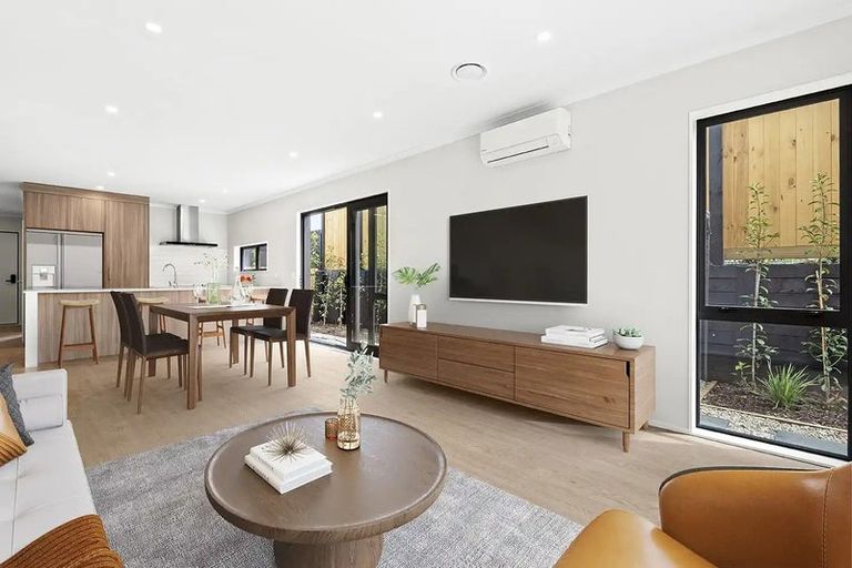 Photo of property in 2/3 Parapara Place, Albany, Auckland, 0632