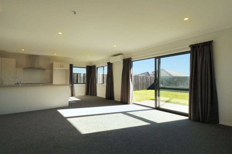 Photo of property in 19 Ragley Way, Rolleston, 7615