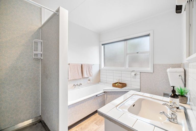 Photo of property in 27 Tuirau Place, Ilam, Christchurch, 8041
