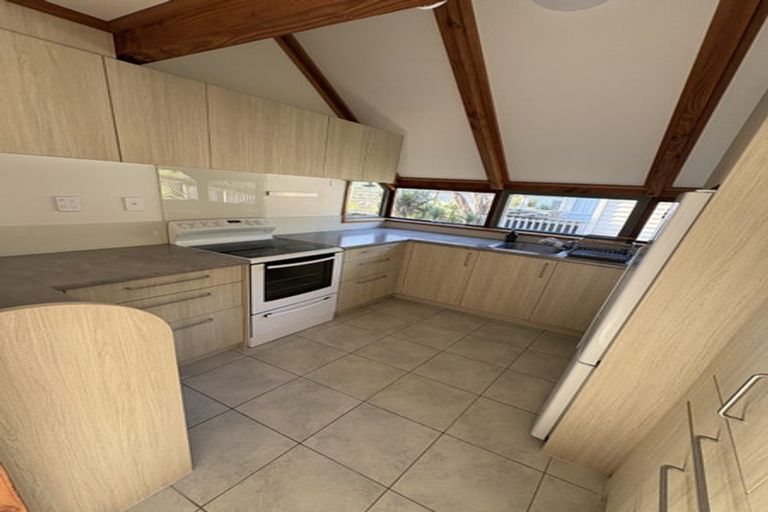 Photo of property in 15 Domain Crescent, Muriwai, Waimauku, 0881