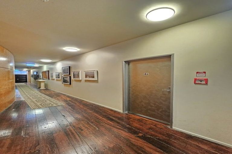 Photo of property in 20 Egmont Street, Te Aro, Wellington, 6011
