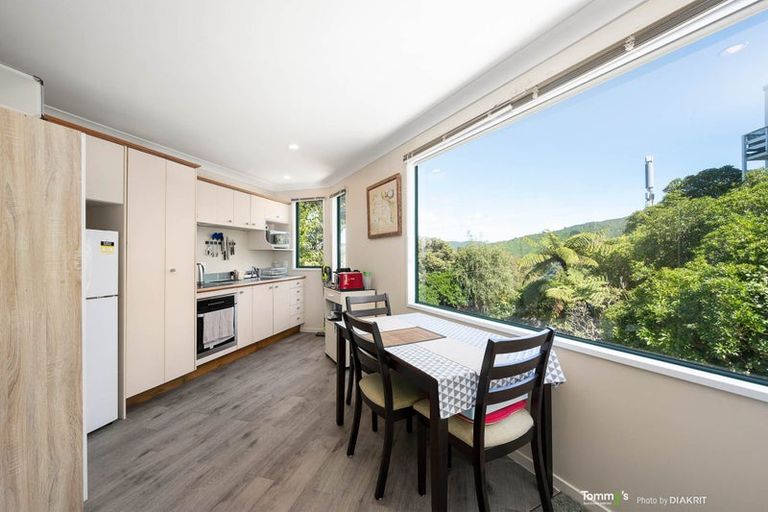 Photo of property in 2 Huntingdon Street, Northland, Wellington, 6012