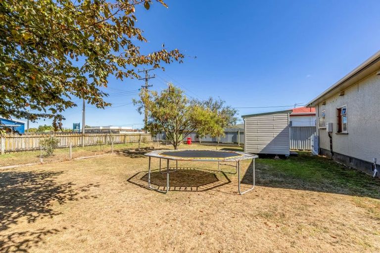 Photo of property in 44 Mckenzie Street, Levin, 5510