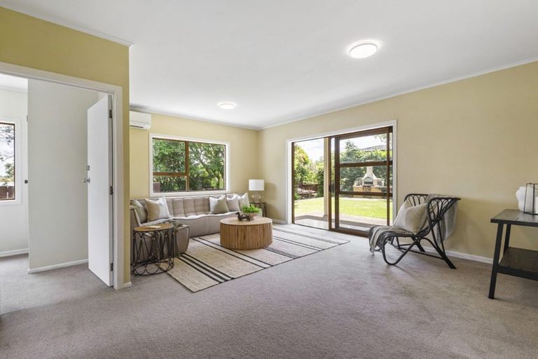 Photo of property in 254a East Coast Road, Forrest Hill, Auckland, 0620