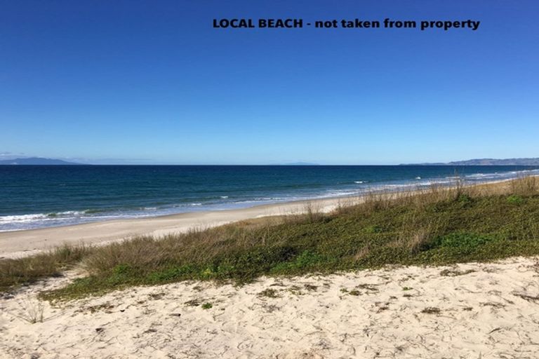 Photo of property in 2 Citrus Place, Mangawhai, 0505