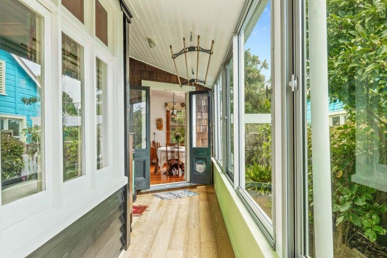 Photo of property in 112a Hine Street, New Plymouth, 4310