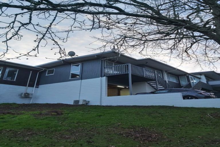 Photo of property in 2/2 Bentley Avenue, Glenfield, Auckland, 0629