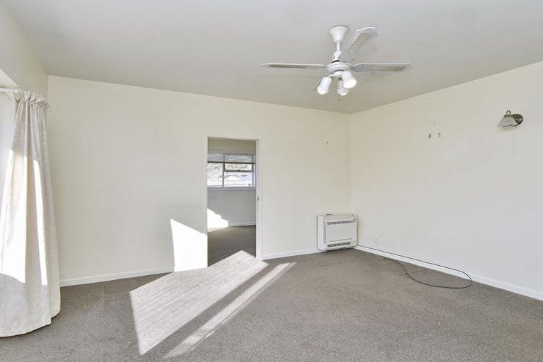 Photo of property in 115 Wilsons Road South, Saint Martins, Christchurch, 8022