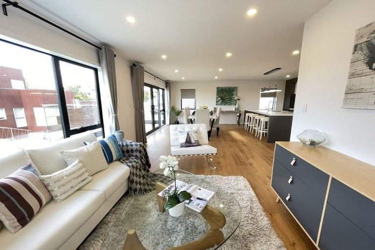 Photo of property in 65a Sunrise Avenue, Murrays Bay, Auckland, 0630