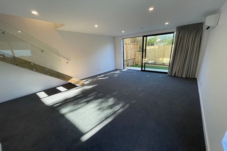 Photo of property in 4/210 Karori Road, Karori, Wellington, 6012