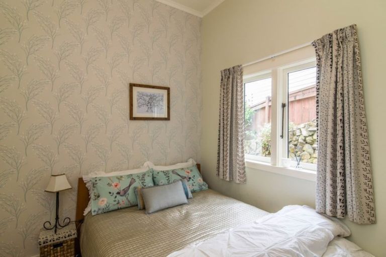 Photo of property in 23 Pembroke Road, Northland, Wellington, 6012