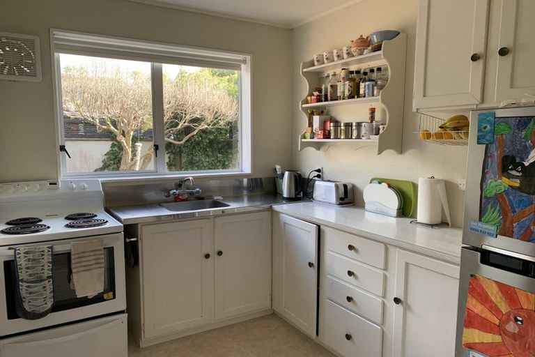 Photo of property in 14u1 Hector Street, Seatoun, Wellington, 6022