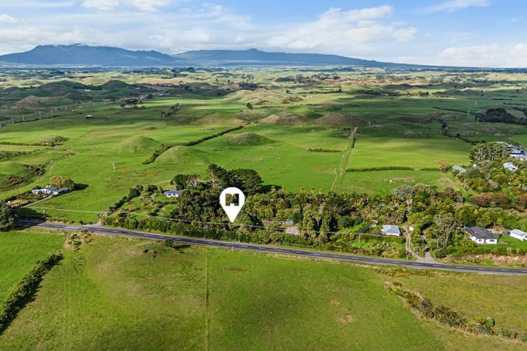 Photo of property in 6388a South Road, Pungarehu, 4685