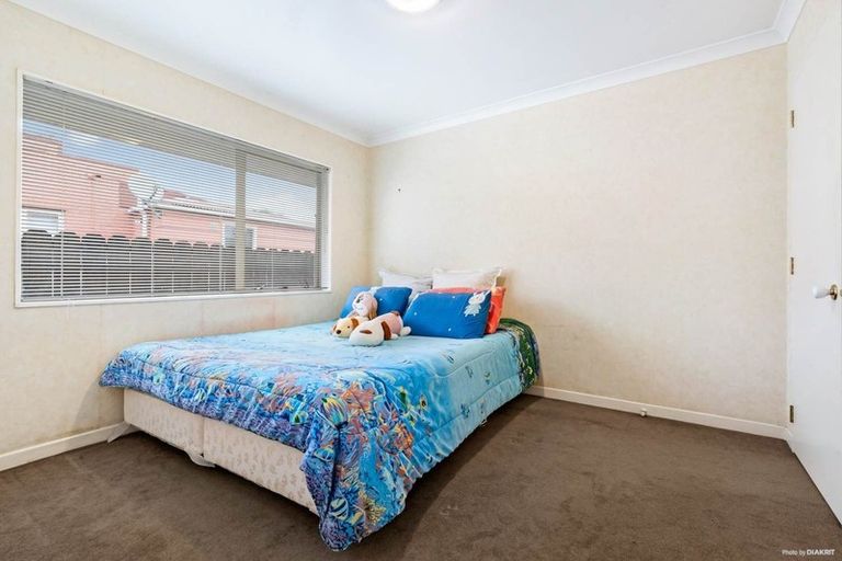 Photo of property in 15 Prictor Street, Papakura, 2110
