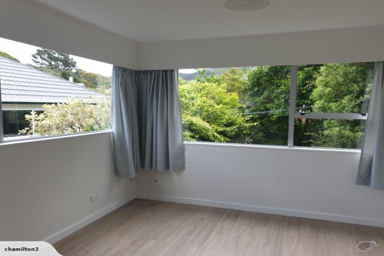 Photo of property in 17f1 Kowhai Street, Tawa, Wellington, 5028