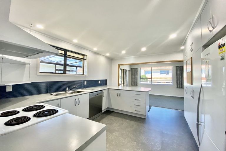 Photo of property in 179 Hobsonville Road, Hobsonville, Auckland, 0618