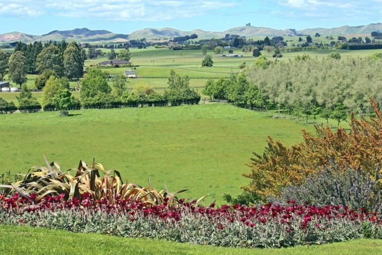 Photo of property in 225 Porangahau Road, Waipukurau, 4200