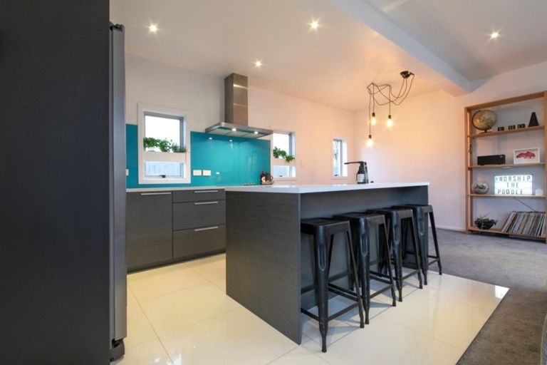 Photo of property in 87 Nikau Street, New Lynn, Auckland, 0600