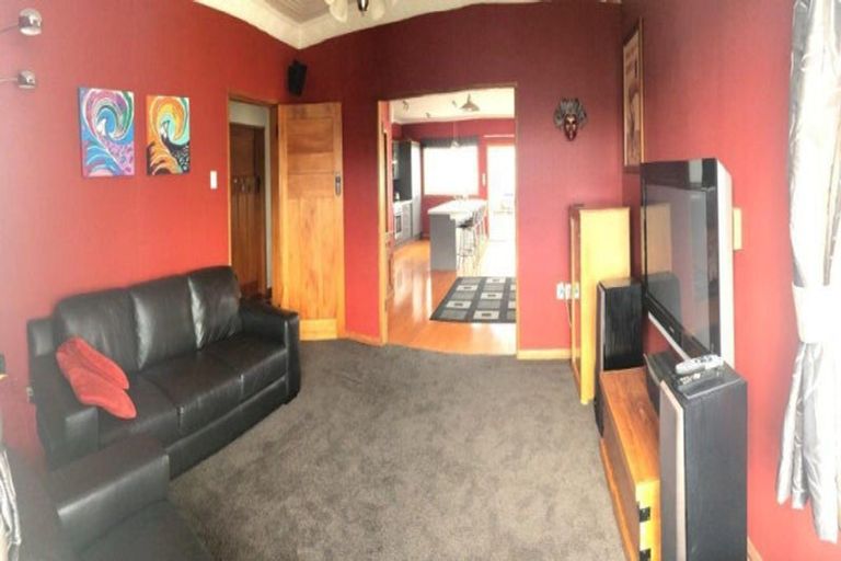 Photo of property in 8 Vogel Street, Fitzroy, New Plymouth, 4312