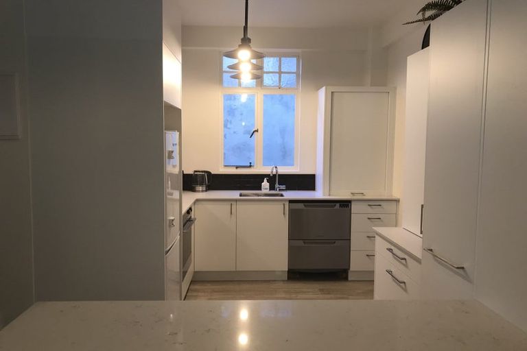 Photo of property in 154u1 Oriental Parade, Oriental Bay, Wellington, 6011