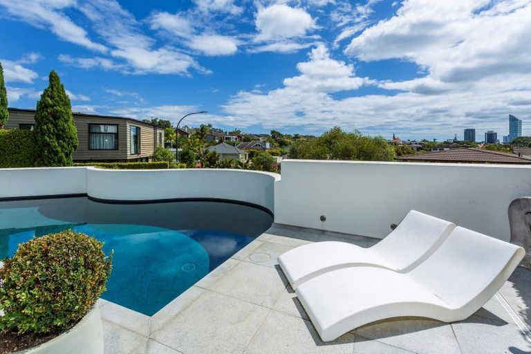 Photo of property in 1 Arthur Crescent, Hauraki, Auckland, 0622