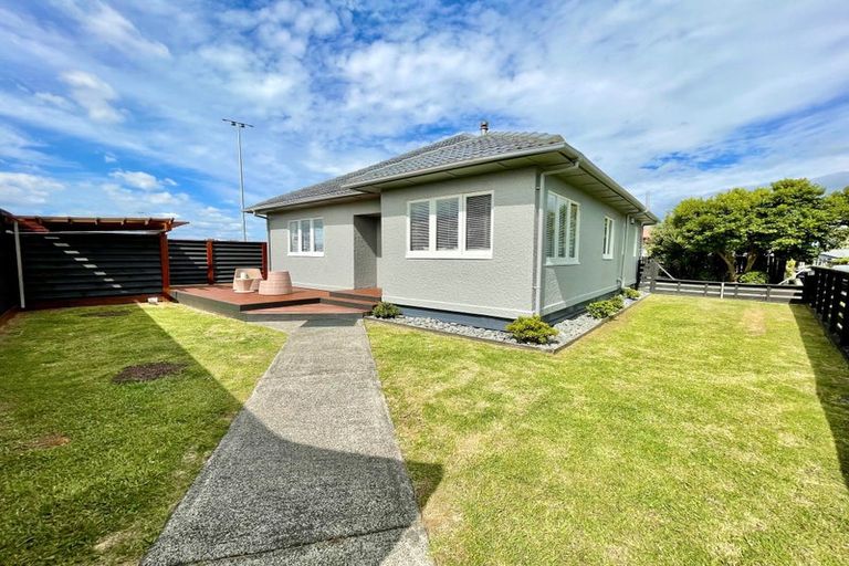 Photo of property in 121e George Street, Tuakau, 2121