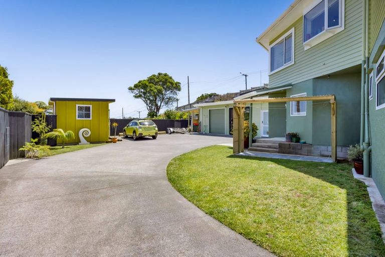 Photo of property in 5 Scott Street, Moturoa, New Plymouth, 4310