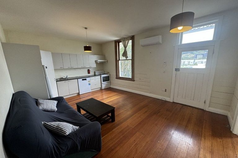 Photo of property in 107 Tasman Street, Mount Cook, Wellington, 6021