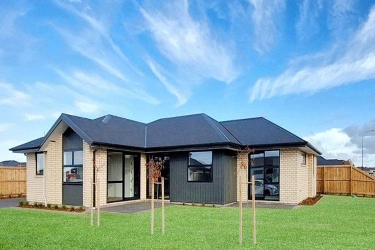 Photo of property in 35 Chambers Avenue, Woodend, 7610