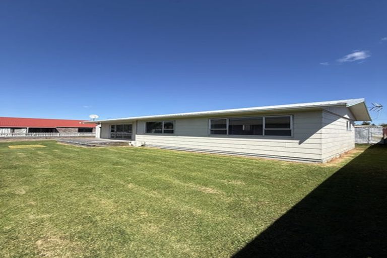 Photo of property in 27 Blake Street, Waitara, 4320