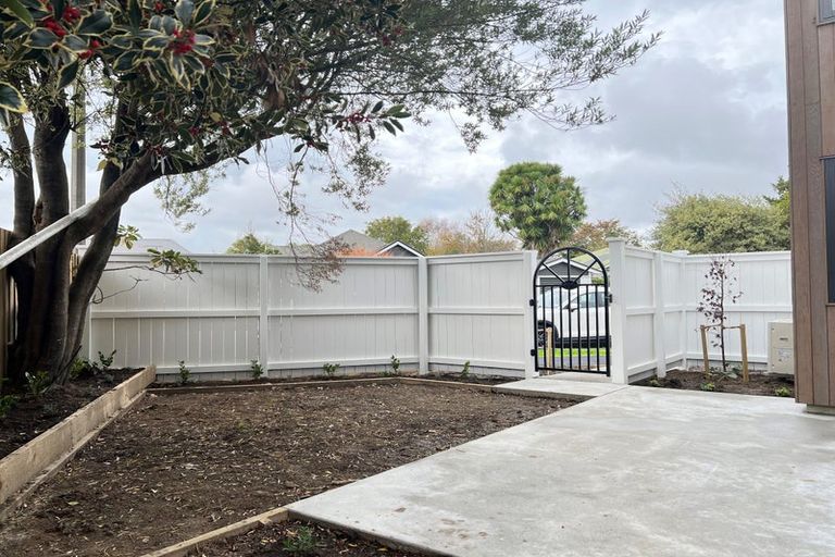 Photo of property in 1/11 Lindores Street, Addington, Christchurch, 8024