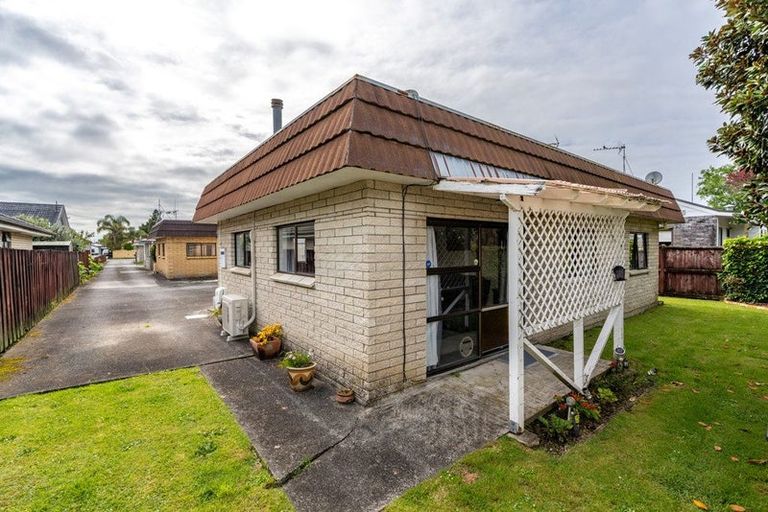 Photo of property in 4/1 Saint Olpherts Avenue, Hamilton East, Hamilton, 3216