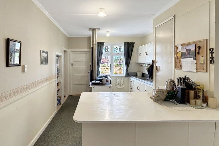 Photo of property in 2096 Rangiwahia Road, Rangiwahia, Kimbolton, 4774