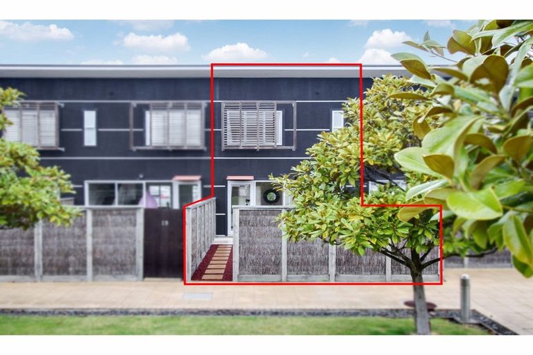 Photo of property in The Terraces, 10/9 Humber Street, Pandora, Napier, 4110