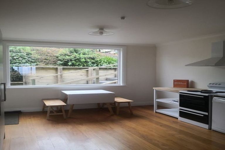 Photo of property in 42 Mitchell Street, Brooklyn, Wellington, 6021