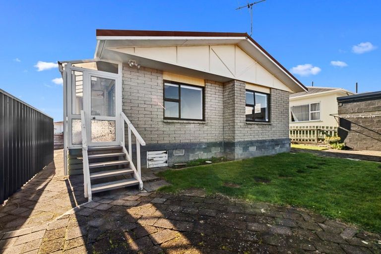 Photo of property in 19 Tukapa Street, Westown, New Plymouth, 4310