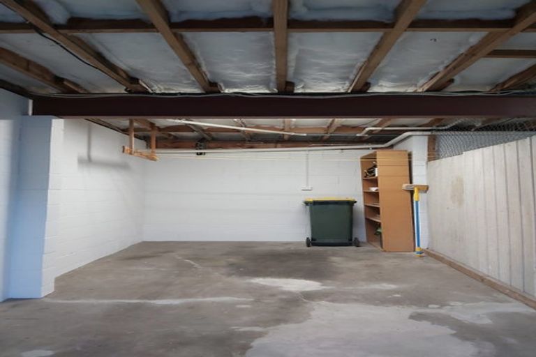 Photo of property in 2/2 Bentley Avenue, Glenfield, Auckland, 0629