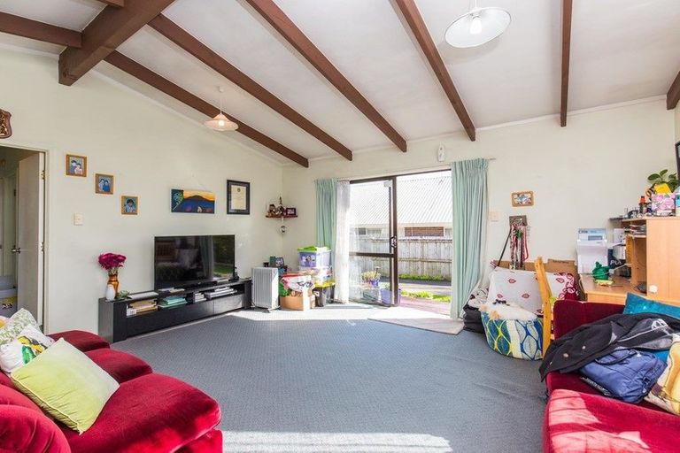 Photo of property in 3 Robertson Road, Ranui, Auckland, 0612
